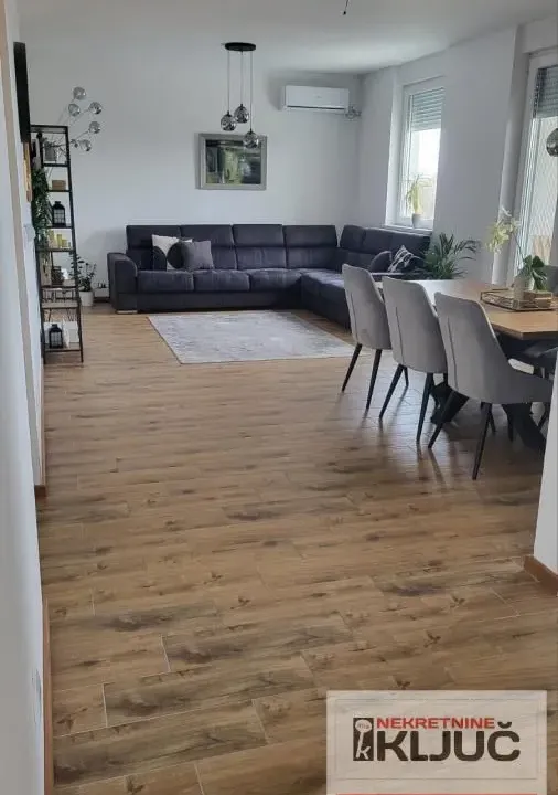 Prodaja, stan, 119m², Veternik, Novi Sad Sve Podlokacije