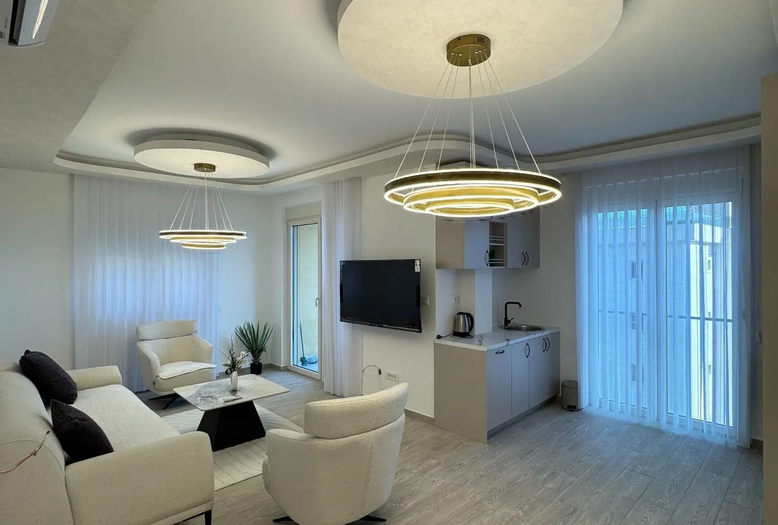 Sale, two bedroom apartment, 74m², Bečići, Budva
