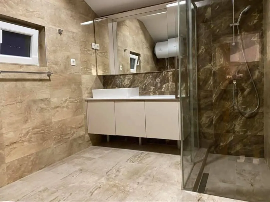 Izdavanje, dvosoban stan, 75m², Stara Varoš, Podgorica
