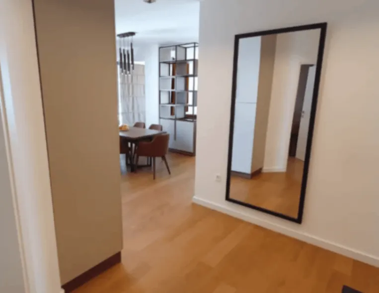 Izdavanje, dvosoban stan, 80m², Rafailovići, Budva