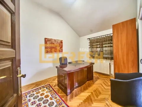 Rent, house, 280m², Gorica C, Podgorica - image 27