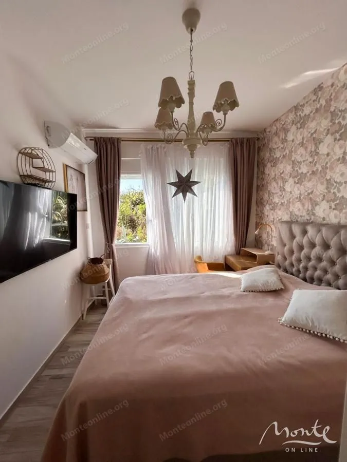 Sale, two bedroom apartment, 83m², Dobre Vode, Bar