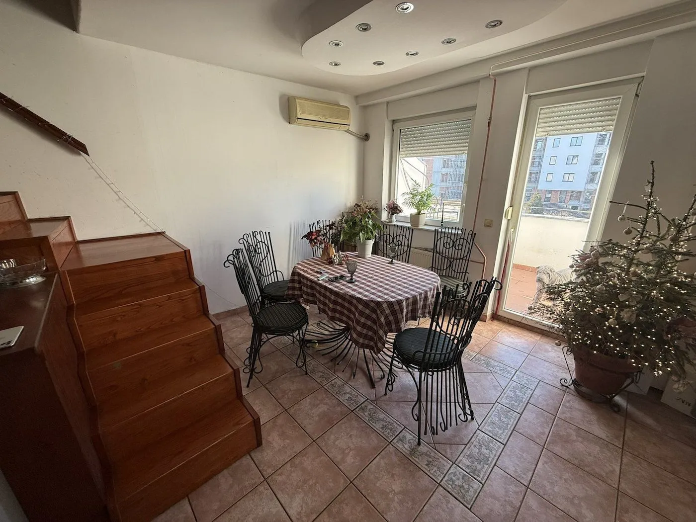 Prodaja, jednosoban stan, 87m², Rotkvarija, Novi Sad Sve Podlokacije