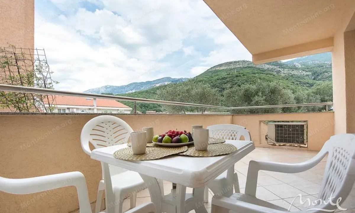 Prodaja, dvosoban stan, 85m², Kamenovo, Budva