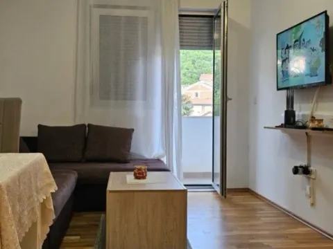 Rent, two bedroom apartment, 40m², Podkošljun, Budva - image 6