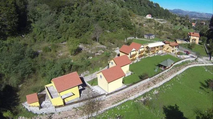 Sale, house, 420m², Cetinje, Crna Gora