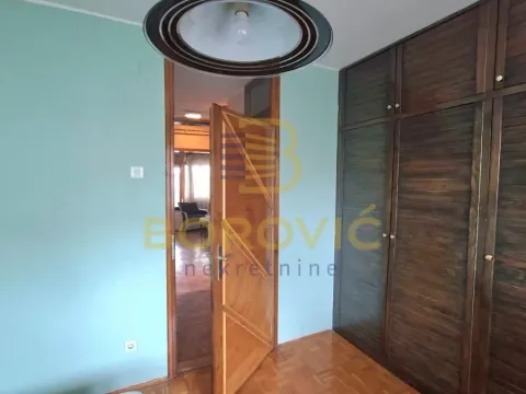 Izdavanje, trosoban stan, 80m², Savski Venac, Beograd - image 8