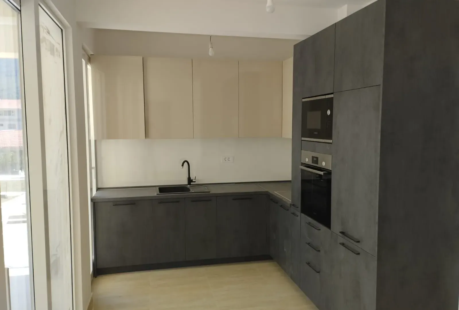 Prodaja, dvosoban stan, 74m², Herceg Novi, Crna Gora