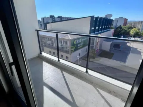 Sale, three bedroom apartment, 100m², Tološka šuma, Podgorica - image 8