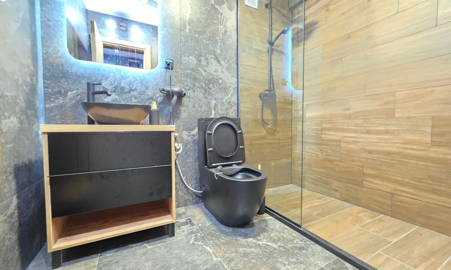 Prodaja, trosoban stan, 115m², Prčanj, Kotor