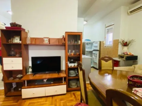 Rent, studio apartment, 30m², Blok 9, Podgorica - image 6