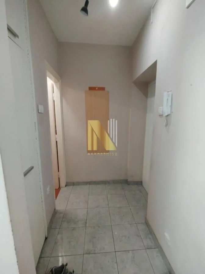 Izdavanje, garsonjera, 26m², Detelinara, Novi Sad Sve Podlokacije