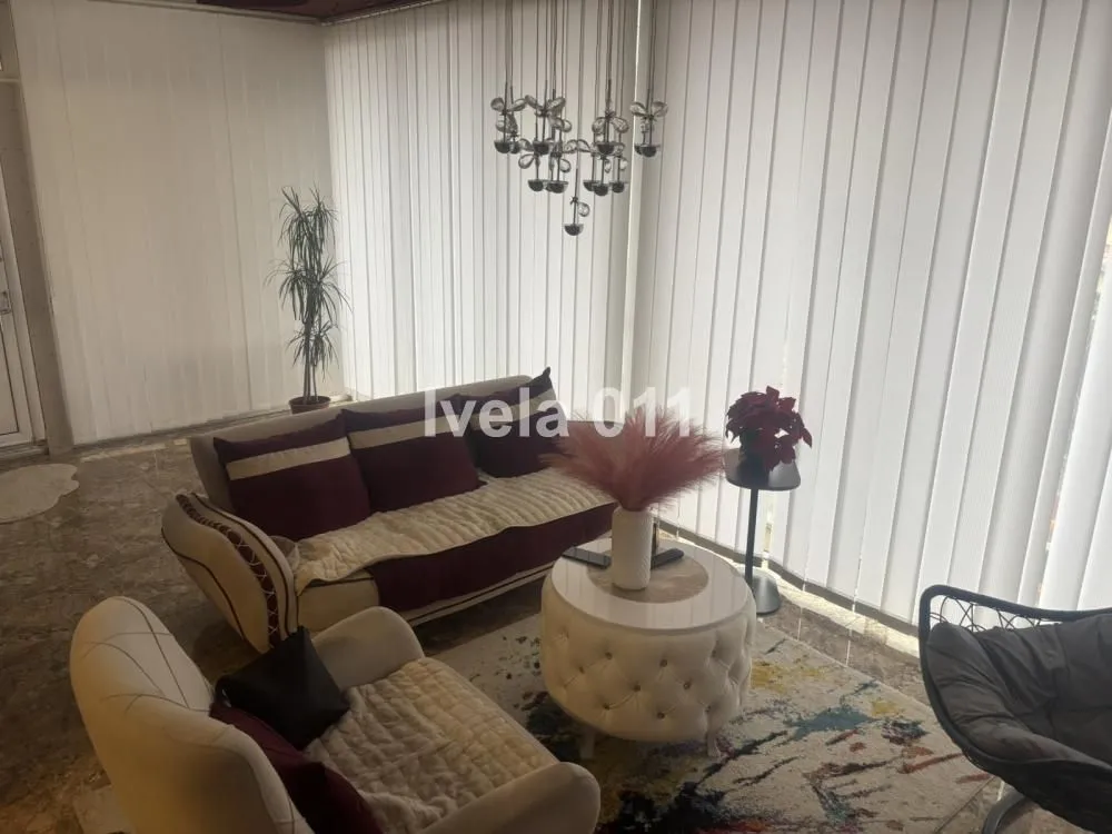 Izdavanje, kuća, 300m², Jajinci, Voždovac Sve Podlokacije