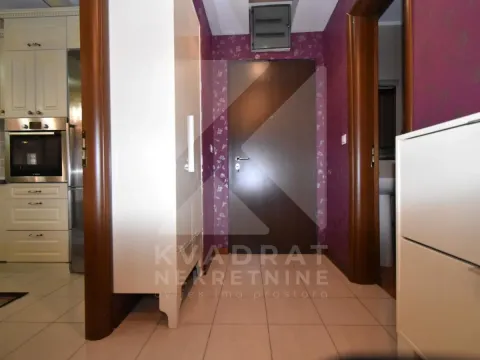 Sale, two bedroom apartment, 92m², City Kvart, Podgorica - image 14