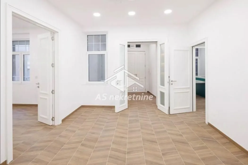 Rent, office space, 121m², Stari Grad, Beograd