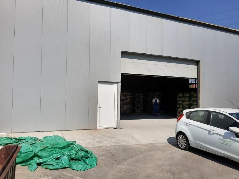 Izdavanje, poslovni prostor, 400m², Leštane, Grocka