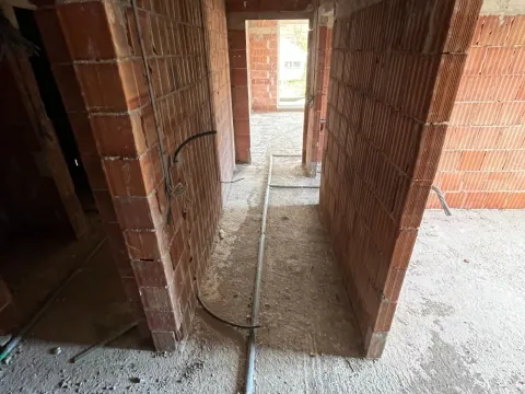 Prodaja, jednosoban stan, 55m², Momišići, Podgorica - image 2