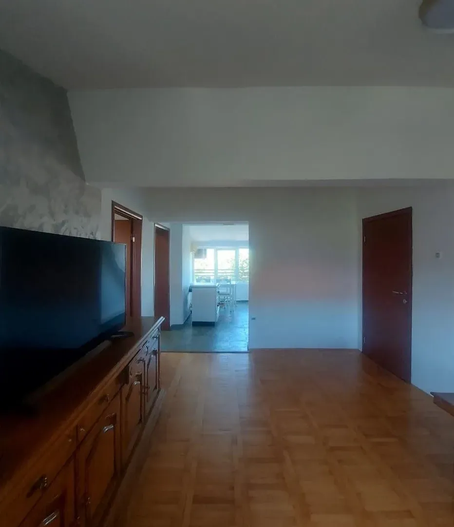 Izdavanje, trosoban stan, 86m², Centar, Nikšić