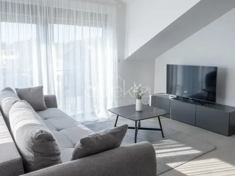 Izdavanje, stan, 70m², Tivat, Crna Gora - image 3