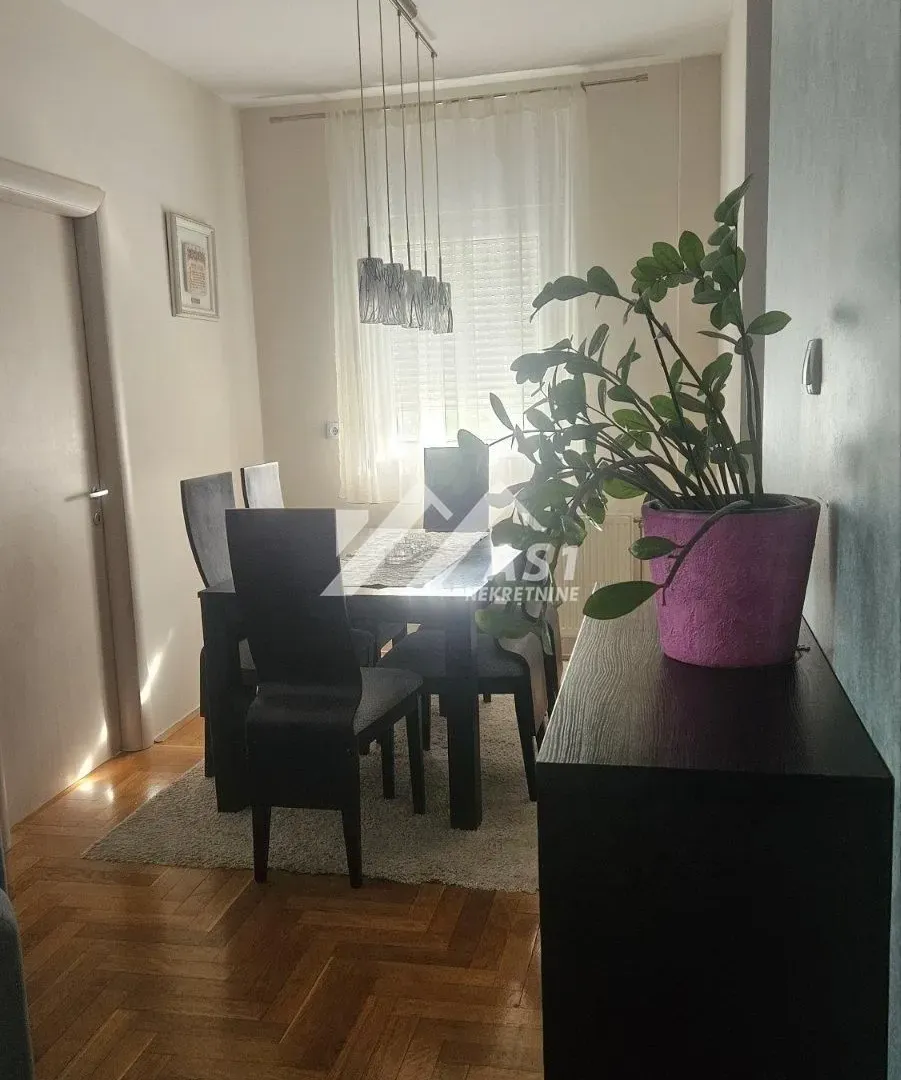 Izdavanje, četvorosoban stan, 82m², Bulevar Evrope, Novi Sad Sve Podlokacije