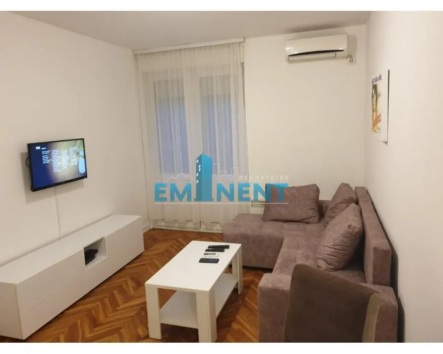 Izdavanje, stan, 30m², Stari Grad, Beograd
