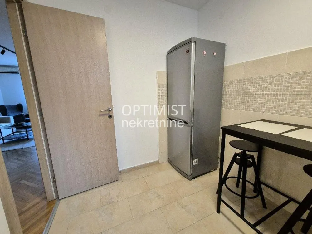 Rent, two bedroom apartment, 50m², Crveni Krst, Beograd