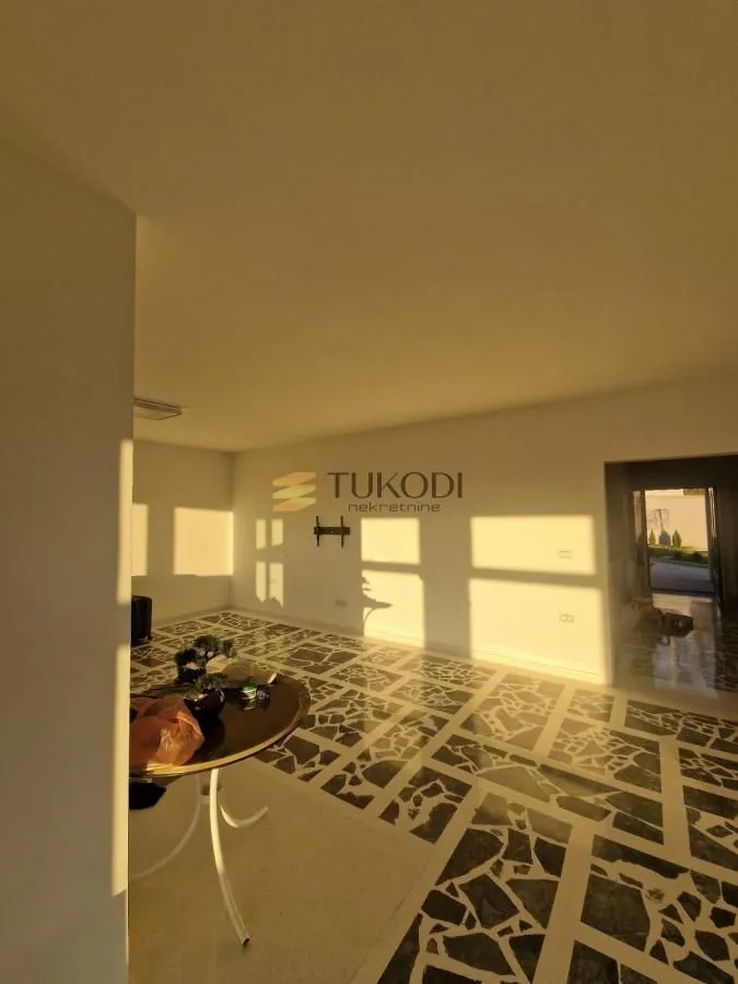 Prodaja, kuća, 550m², Sremska Kamenica, Petrovaradin