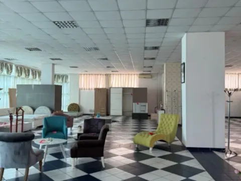 Izdavanje, poslovni prostor, 2500m², Zeta, Podgorica - image 2
