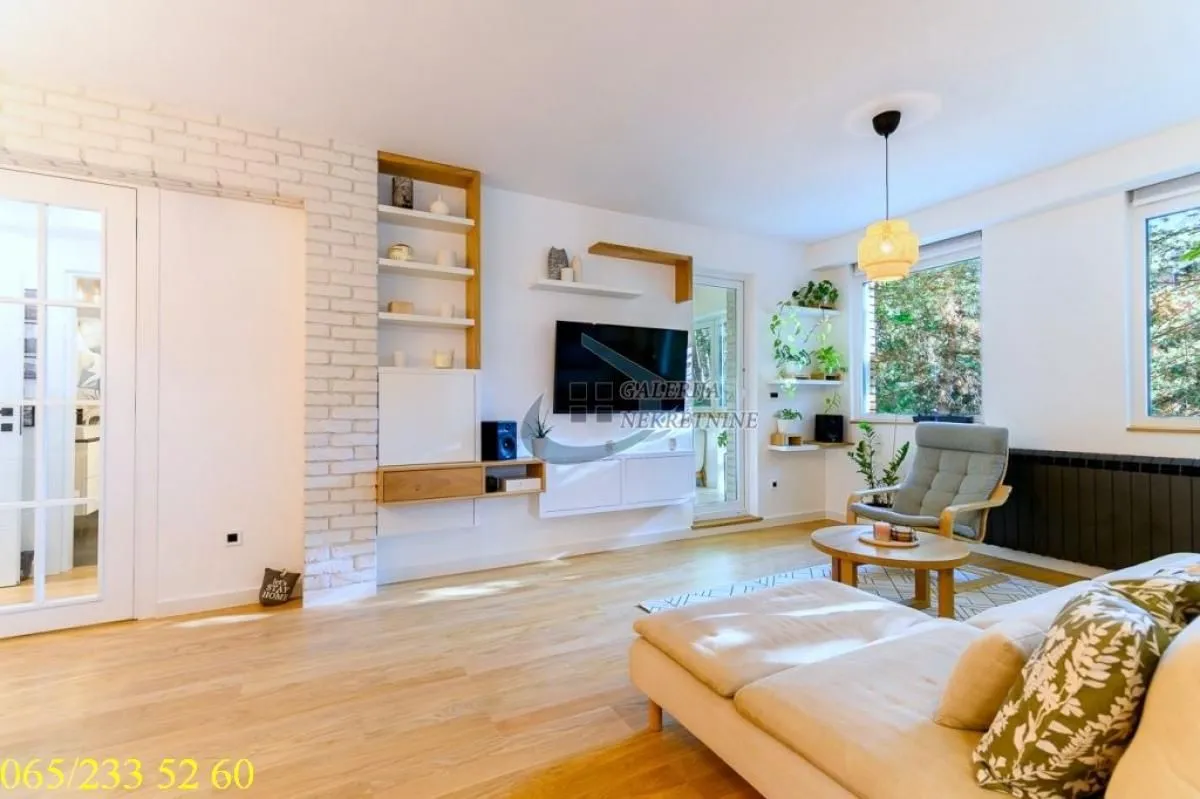 Sale, three bedroom apartment, 74m², Višnjička Banja, Palilula Sve Podlokacije