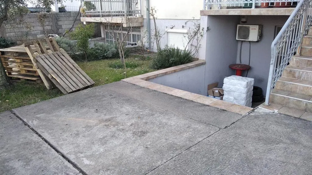 Rent, house, 250m², Masline, Podgorica