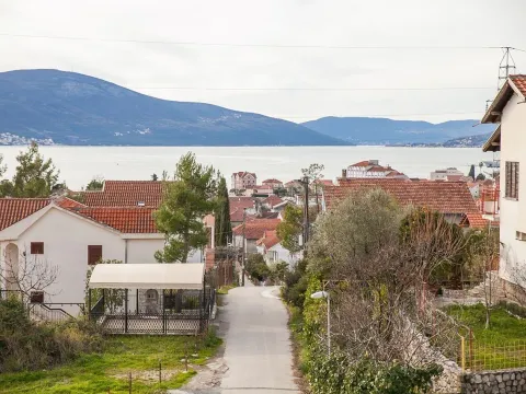 Sale, two bedroom apartment, 90m², Tivat, Crna Gora - image 11