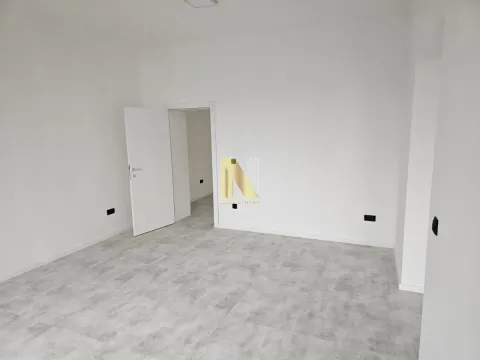 Rent, four bedroom apartment, 120m², Vračar Sve Podlokacije, Beograd - image 11
