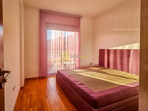 Izdavanje, dvosoban stan, 70m², Bečići, Budva - image 11