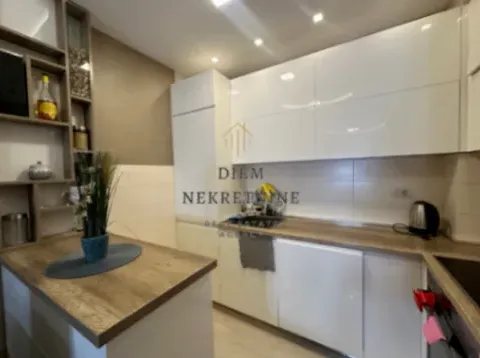 Izdavanje, jednosoban stan, 49m², City Kvart, Podgorica - image 4