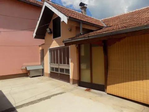 Sale, house, 105m², Ćuprija, Srbija - image 23