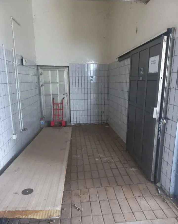 Sale, office space, 1310m², Baranda, Opovo