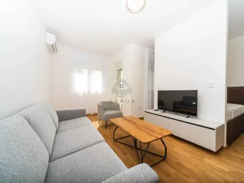 Izdavanje, jednosoban stan, 37m², Stari Aerodrom, Podgorica - image 3