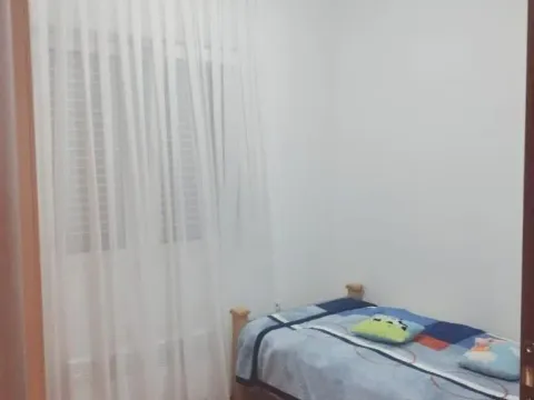 Izdavanje, trosoban stan, 84m², Centar, Tivat - image 10