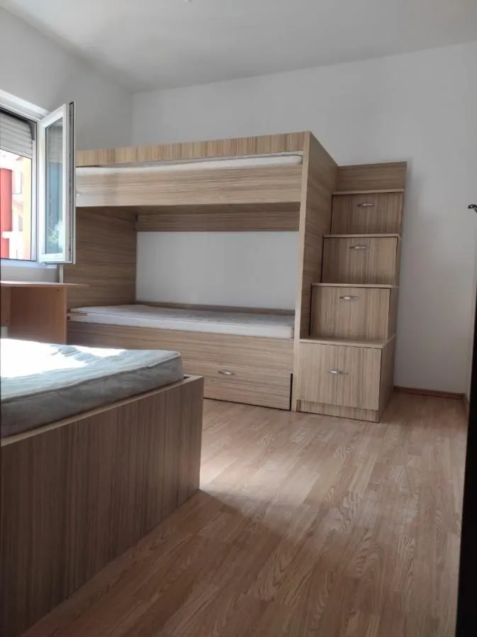 Rent, three bedroom apartment, 105m², Tivat, Crna Gora
