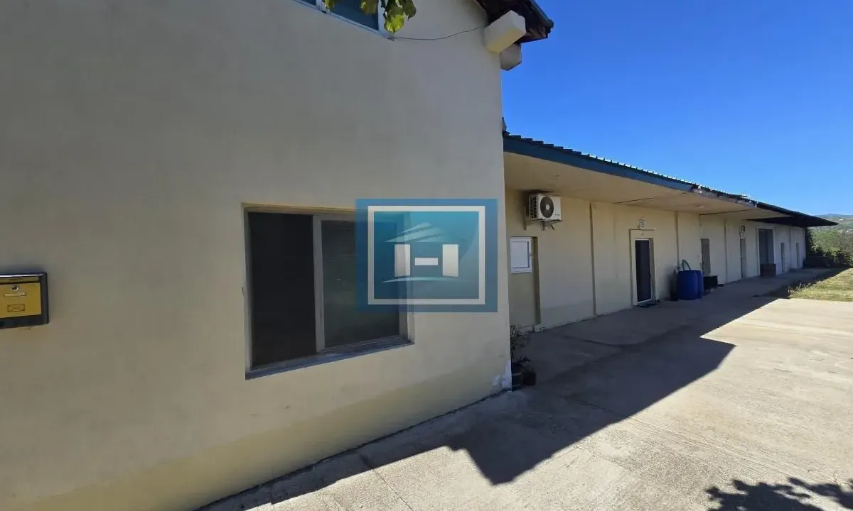 Prodaja, poslovni prostor, 482m², Vladičin Han, Srbija