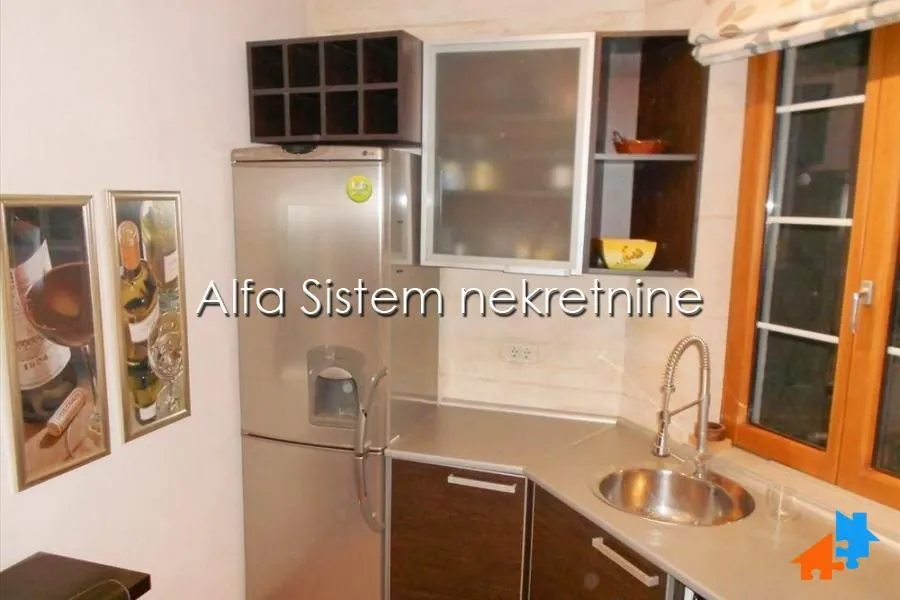 Izdavanje, dvosoban stan, 45m², Kalenić Pijaca, Vračar Sve Podlokacije