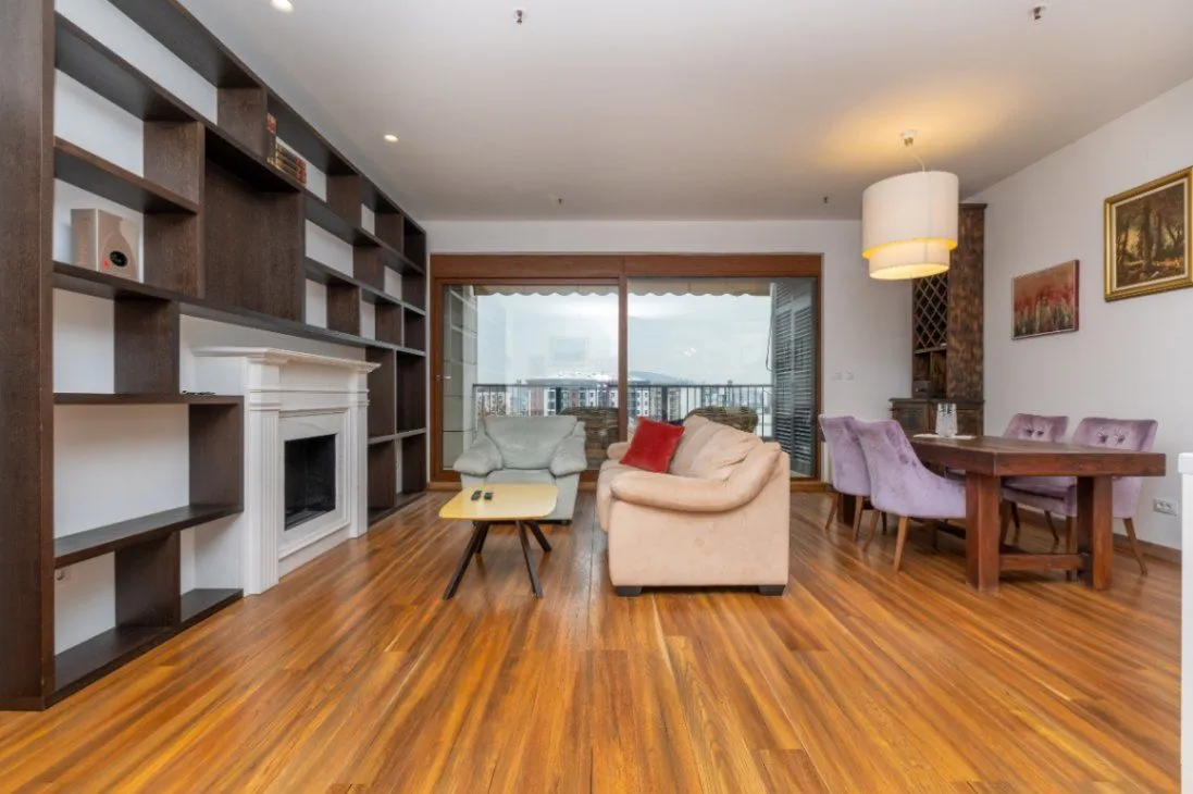 Izdavanje, trosoban stan, 118m², Preko Morače, Podgorica