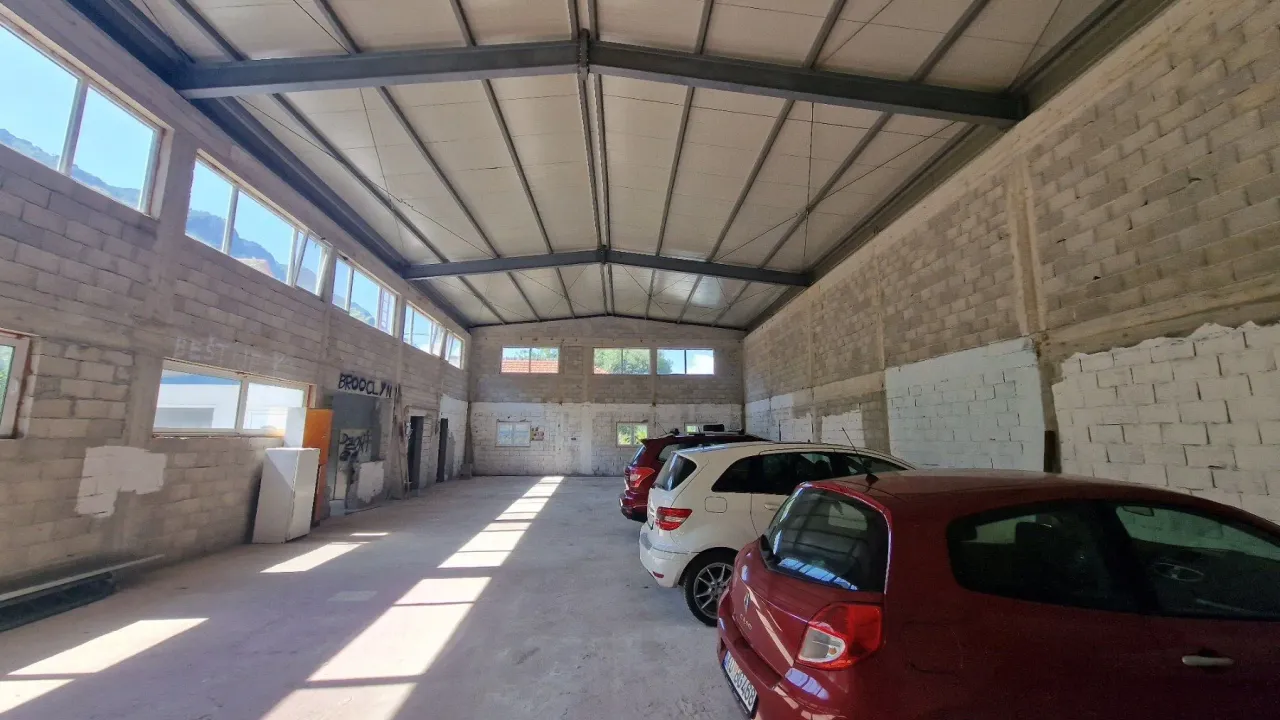 Rent, office space, 398m², Kotor, Crna Gora
