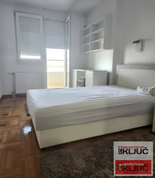 Izdavanje, četvorosoban stan, 102m², Bulevar patrijarha Pavla, Novi Sad Sve Podlokacije - image 15