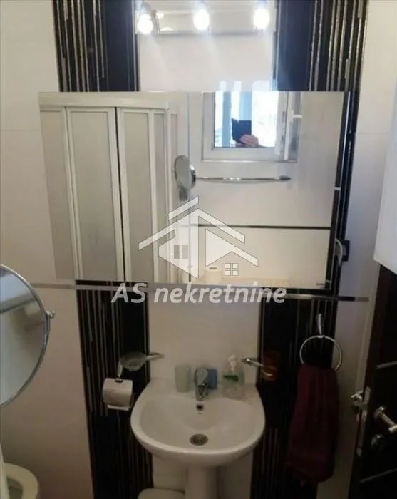 Izdavanje, dvosoban stan, 53m², Lekino Brdo, Voždovac Sve Podlokacije