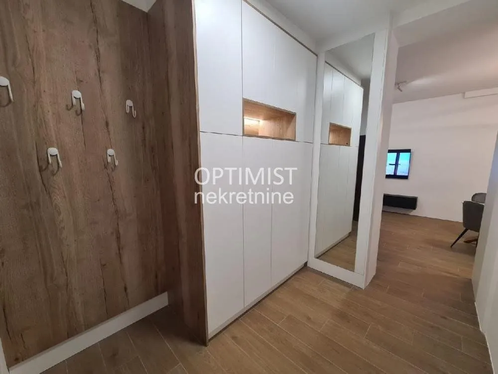 Sale, one bedroom apartment, 42m², Savski Venac, Beograd