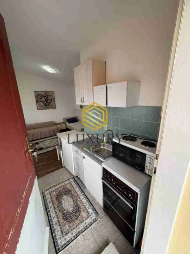 Izdavanje, garsonjera, 30m², Blok 5, Podgorica