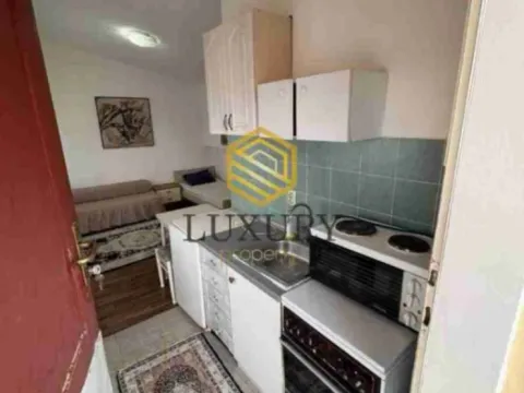 Izdavanje, garsonjera, 30m², Blok 5, Podgorica - image 2