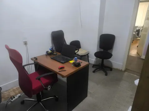 Izdavanje, poslovni prostor, 10m², Centar, Podgorica - image 3
