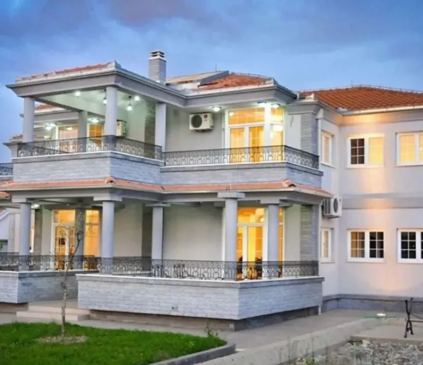 Rent, house, 560m², Begovina, Danilovgrad